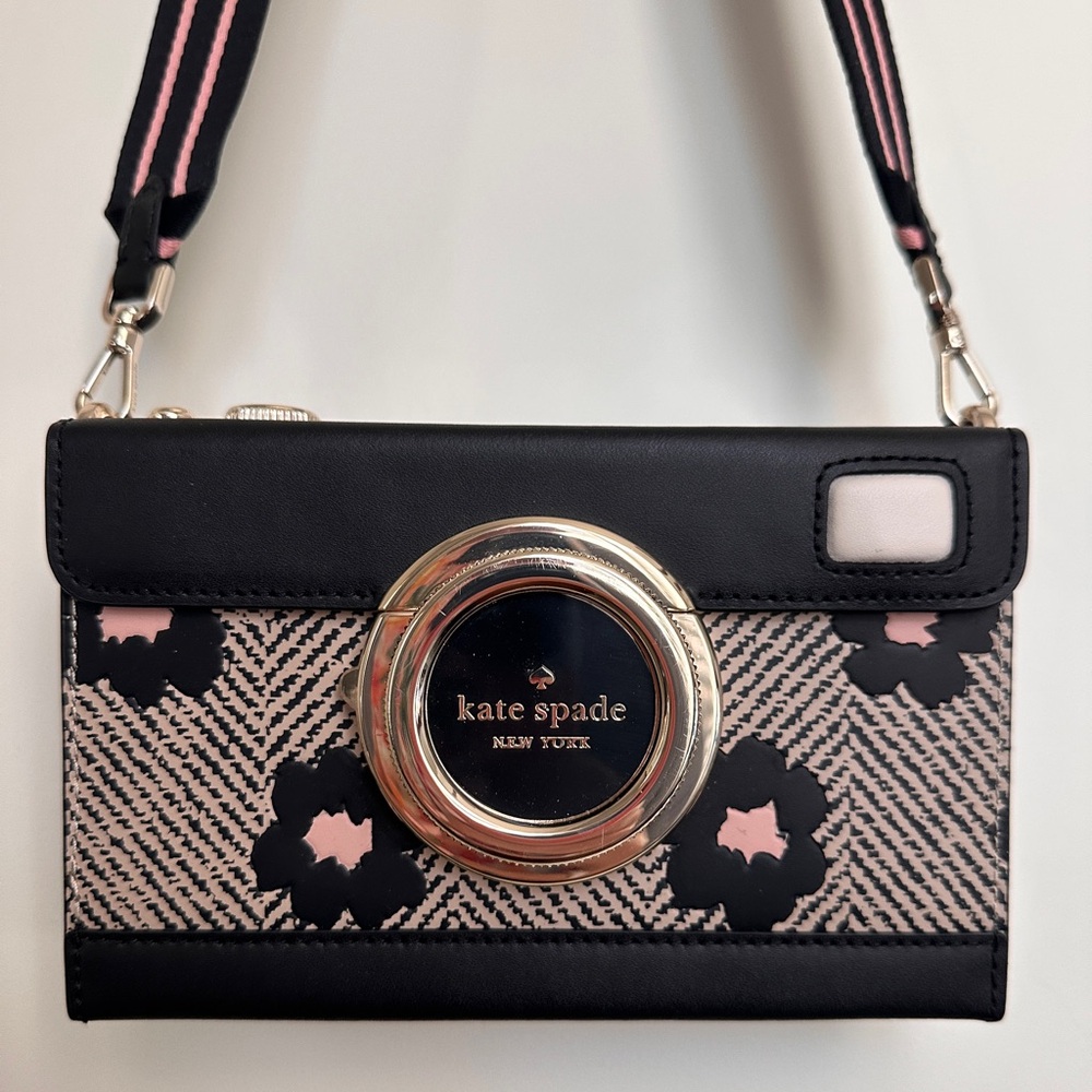Kate Spade ♠️  Black & Pink camera  📸 Crossbody Bag